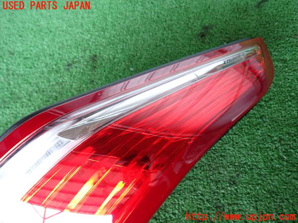 2UPJ-30971530]ジャガー・XJ(J12LA)右テールランプ 中古_m0002.jpg