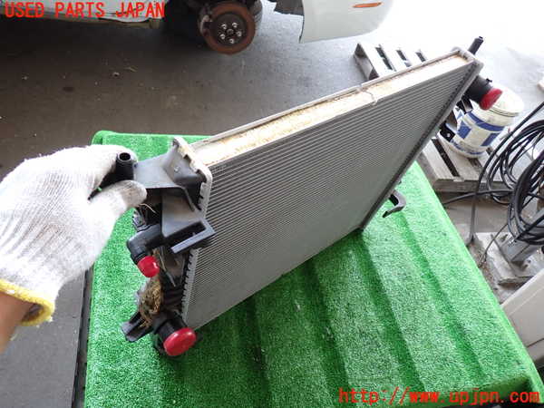 2UPJ-30972321]ジャガー・XJ(J12LA)ラジエーター1 中古_m0002.jpg