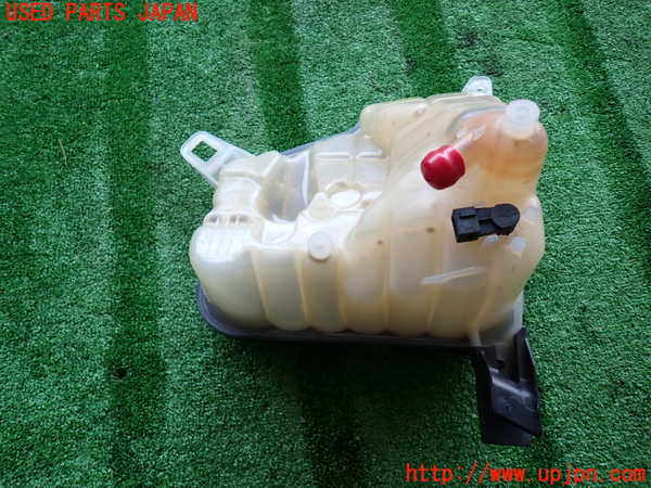 2UPJ-30972410]ジャガー・XJ(J12LA)ラジエータータンク 中古_m0003.jpg