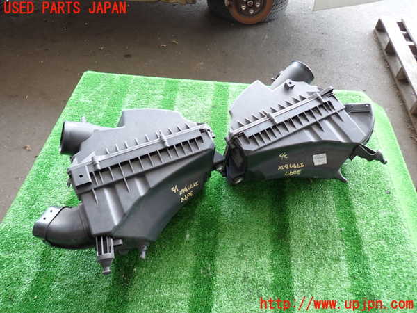 2UPJ-30972560]ジャガー・XJ(J12LA)エアクリーナーボックス 中古_m0002.jpg