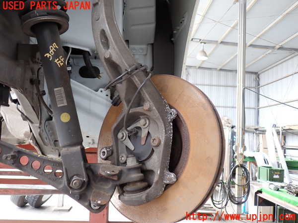 2UPJ-30974295]ジャガー・XJ(J12LA)左フロントナックルハブ 中古_m0002.jpg