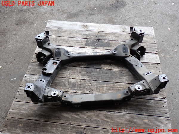 2UPJ-30975285]ジャガー・XJ(J12LA)フロントメンバー 中古_m0002.jpg