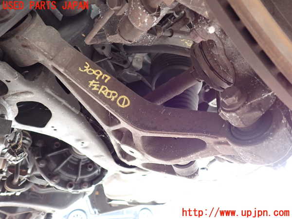 2UPJ-30975226]ジャガー・XJ(J12LA)左リアロアアーム1 中古_m0001.jpg