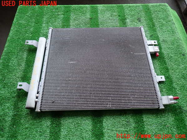 2UPJ-30976031]ジャガー・XJ(J12LA)エアコンコンデンサー1 中古_m0001.jpg