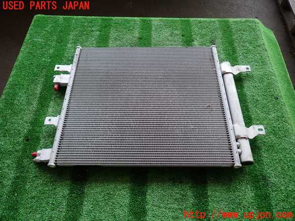 2UPJ-30976031]ジャガー・XJ(J12LA)エアコンコンデンサー1 中古_m0004.jpg