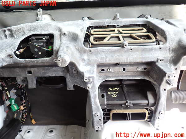 2UPJ-30976081]ジャガー・XJ(J12LA)エバポレーター1 中古_m0001.jpg