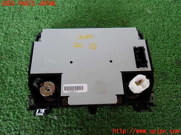 2UPJ-30976306]ジャガー・XJ(J12LA)スイッチ1 (シートヒーター) 中古_m0003.jpg