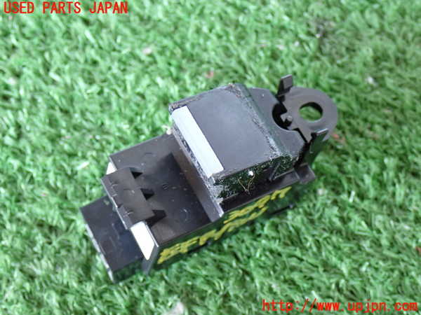 2UPJ-30976245]ジャガー・XJ(J12LA)左前パワーウィンドウスイッチ 中古_m0001.jpg