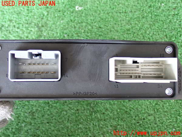 2UPJ-30976148]ジャガー・XJ(J12LA)コンピューター3 中古_m0002.jpg