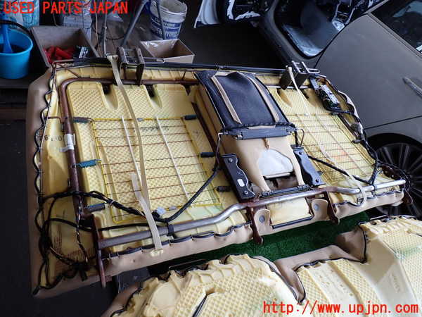 2UPJ-30977385]ジャガー・XJ(J12LA)リアシート 中古_m0005.jpg