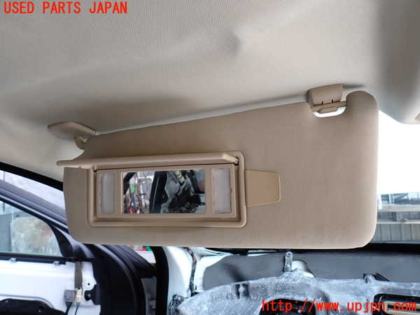 2UPJ-30977630]ジャガー・XJ(J12LA)室内サンバイザー左側 中古_m0003.jpg