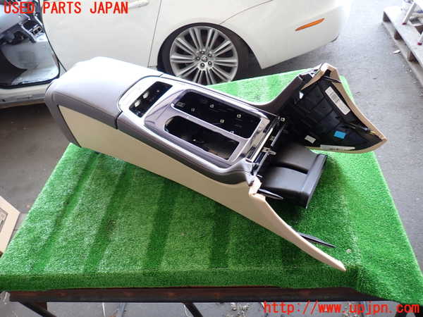 2UPJ-30977540]ジャガー・XJ(J12LA)センターコンソール 中古_m0001.jpg
