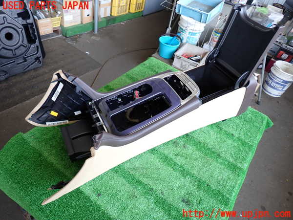 2UPJ-30977540]ジャガー・XJ(J12LA)センターコンソール 中古_m0003.jpg