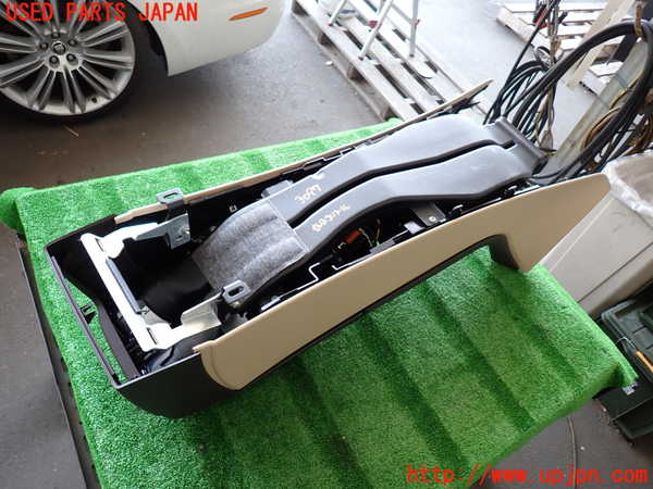 2UPJ-30977540]ジャガー・XJ(J12LA)センターコンソール 中古_m0005.jpg