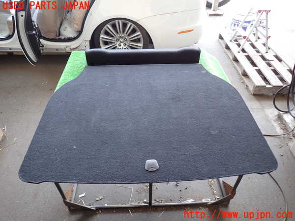 2UPJ-30977771]ジャガー・XJ(J12LA)ラゲッジトレイ1 中古_m0001.jpg