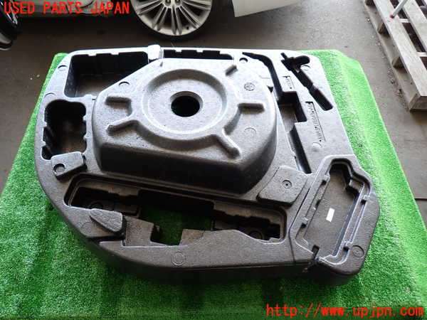 2UPJ-30977772]ジャガー・XJ(J12LA)ラゲッジトレイ2 中古_m0001.jpg