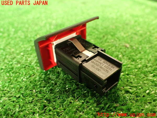 2UPJ-30986290]VW ザ･ビートル(16CBZ)ハザードスイッチ 中古_m0003.jpg