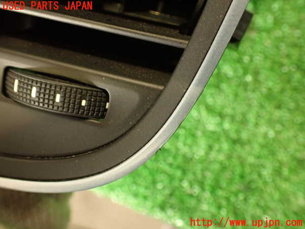 2UPJ-30987526]VW ザ･ビートル(16CBZ)エアコン吹き出し口1 真中 中古_m0002.jpg