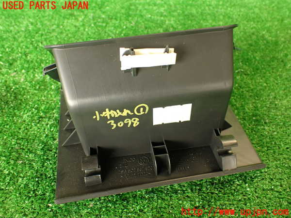 2UPJ-30987841]VW ザ･ビートル(16CBZ)小物入れ1 中古_m0005.jpg