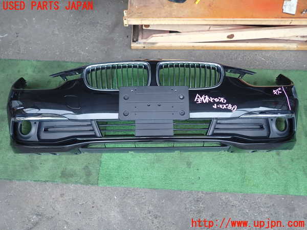 2UPJ-30991010]BMW 320d ツーリング(8C20)フロントバンパー 中古 (F31)_m0001.jpg