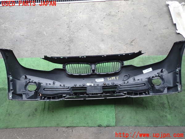 2UPJ-30991010]BMW 320d ツーリング(8C20)フロントバンパー 中古 (F31)_m0005.jpg