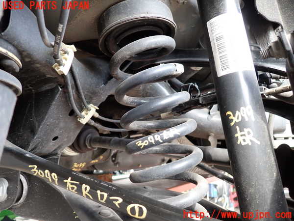 2UPJ-30995100]BMW 320d ツーリング(8C20)右リアスプリング 中古 (F31)_m0001.jpg