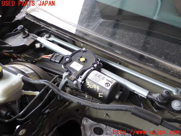 2UPJ-30996770]BMW 320d ツーリング(8C20)フロントワイパーモーター 中古 (F31)_m0001.jpg