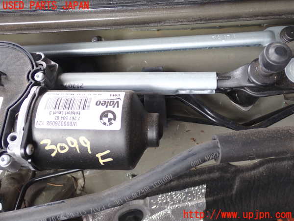 2UPJ-30996770]BMW 320d ツーリング(8C20)フロントワイパーモーター 中古 (F31)_m0002.jpg