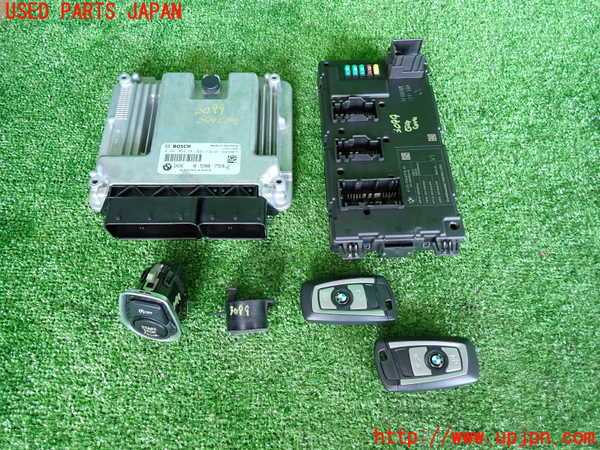 2UPJ-30996110]BMW 320d ツーリング(8C20)エンジンコンピューター (DDE) 中古 (F31)_m0001.jpg