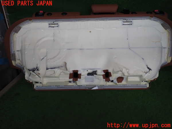 2UPJ-30997385]BMW 320d ツーリング(8C20)リアシート 中古 (F31)_m0003.jpg
