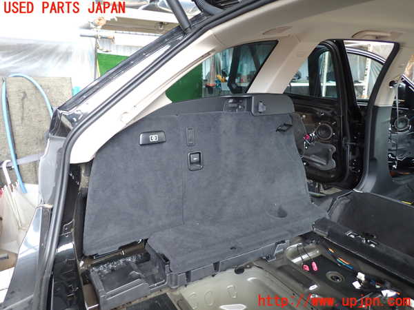 2UPJ-30997680]BMW 320d ツーリング(8C20)左リアピラートリム 中古 (F31)_m0002.jpg