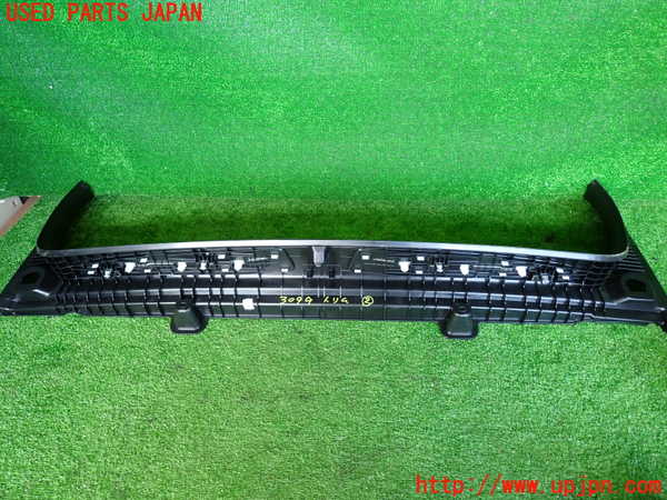 2UPJ-30997692]BMW 320d ツーリング(8C20)内装トリム類2 中古 (F31)_m0005.jpg