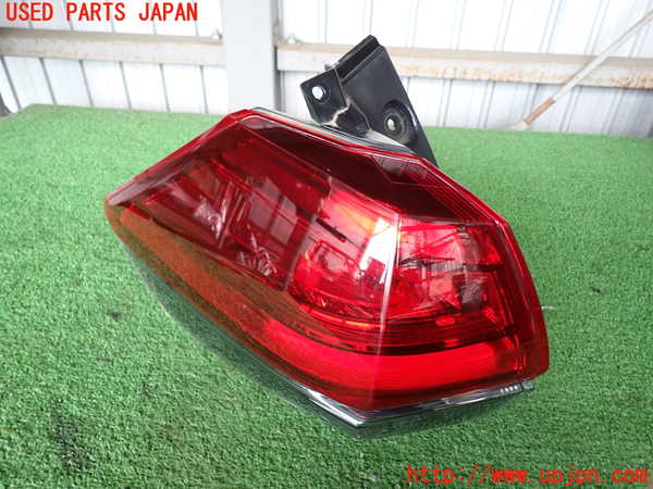 2UPJ-31001536]エクストレイル(NT32)左テールランプ 中古_m0001.jpg