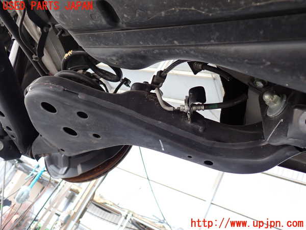 2UPJ-31004305]エクストレイル(NT32)左リアナックルハブ 中古_m0002.jpg