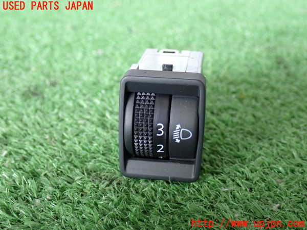 2UPJ-31006309]エクストレイル(NT32)スイッチ4 (ヘッドライトレベライザー) 中古_m0001.jpg