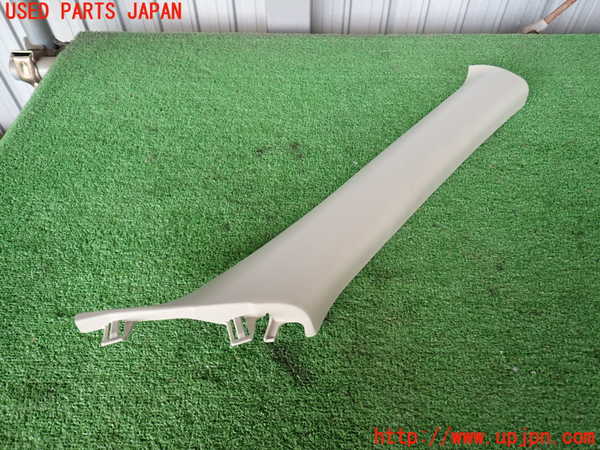 2UPJ-31007655]エクストレイル(NT32)右フロントピラートリム 中古_m0001.jpg