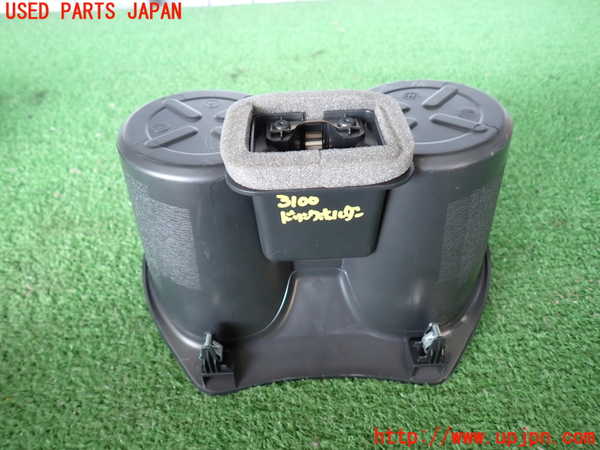 2UPJ-31007810]エクストレイル(NT32)ドリンクホルダー 中古_m0002.jpg