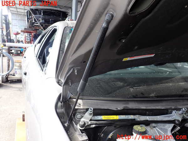 2UPJ-31011068]マセラティ・ギブリ(MG30D)ボンネットダンパー 中古_m0001.jpg