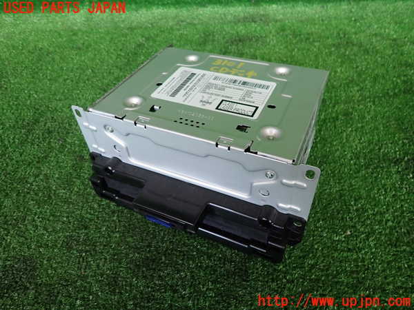 2UPJ-31016480]マセラティ・ギブリ(MG30D)CDプレーヤー 中古_m0001.jpg