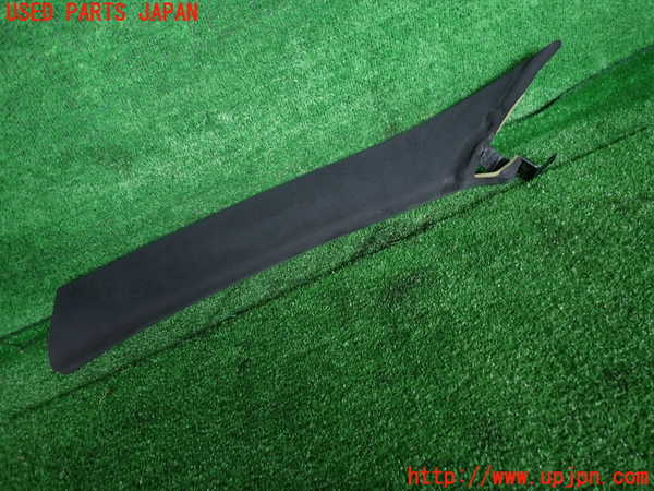 2UPJ-31017660]マセラティ・ギブリ(MG30D)左フロントピラートリム 中古_m0001.jpg