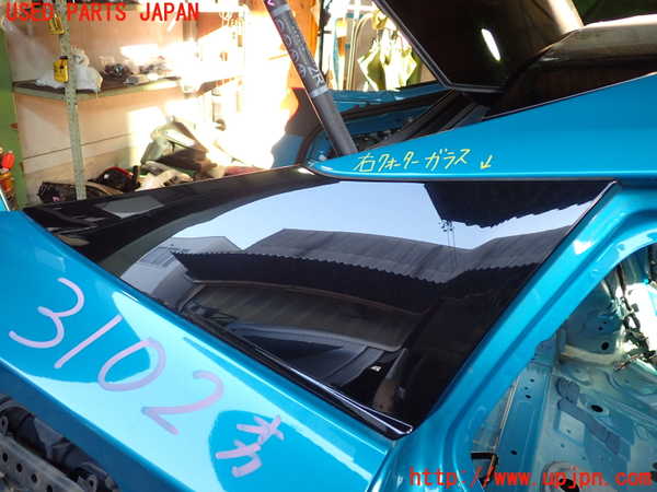 2UPJ-31021380]プリウスPHV(ZVW52)右クォーターガラス (樹脂製パネル) 中古_m0001.jpg