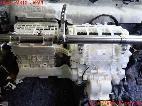 2UPJ-31026081]プリウスPHV(ZVW52)エバポレーター1 中古_m0001.jpg