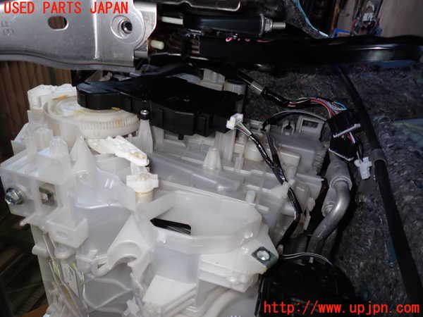 2UPJ-31026081]プリウスPHV(ZVW52)エバポレーター1 中古_m0003.jpg