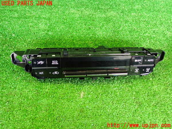 2UPJ-31026066]プリウスPHV(ZVW52)エアコンスイッチ1 中古_m0001.jpg