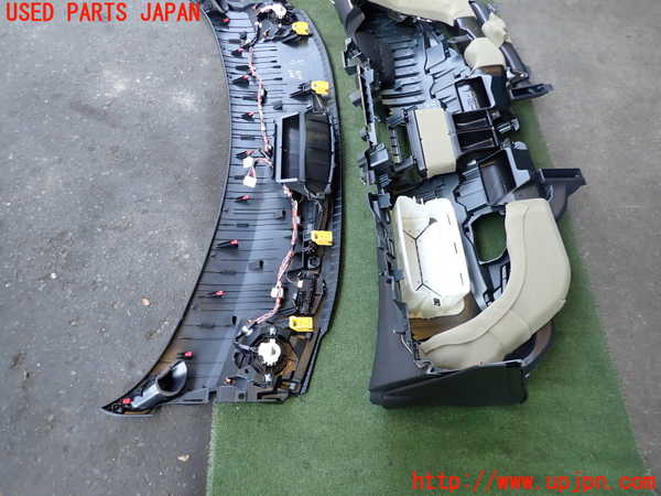 2UPJ-31027505]プリウスPHV(ZVW52)ダッシュボード 中古_m0005.jpg