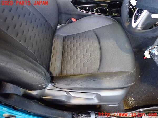 2UPJ-31027035]プリウスPHV(ZVW52)運転席シート 中古_m0002.jpg