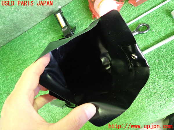 2UPJ-31027805]プリウスPHV(ZVW52)車載工具 中古_m0002.jpg