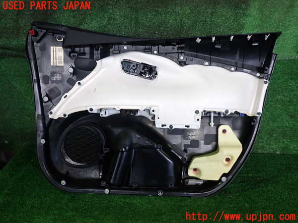 2UPJ-31021264]プリウスPHV(ZVW52)左前ドア内張り 中古_m0003.jpg