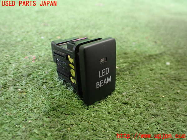 2UPJ-31036312]プリウスPHV(ZVW52)スイッチ7 (LED BEAM) 中古_m0001.jpg
