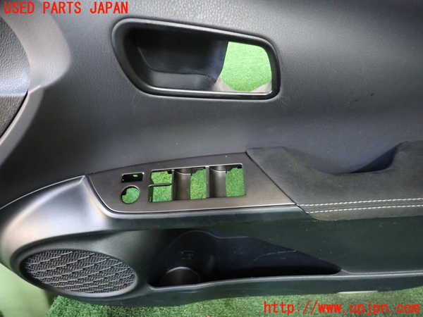 2UPJ-31031234]プリウスPHV(ZVW52)右前ドア内張り 中古_m0002.jpg